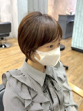 オーストヘアー リュウール(Aust hair Lueur) クビレショート