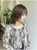 オリーブグレージュ