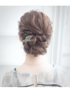 ヘアアンドメイク エジェリ(hair&make egerie) 波巻きツイストアレンジ♪ グラデーション 恵比寿