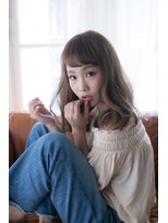 カリン(carin)&nbsp;【carin 那覇　真嘉比】大人かわいい無造作グレージュカラー