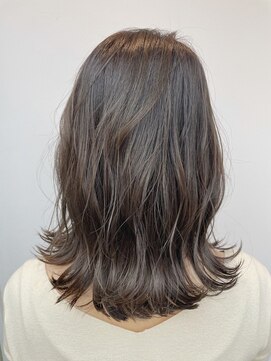 ネウィ 秋田(newi) ミニボブ/くすみカラー/Aラインボブ/韓国/くびれミディ/外ハネ