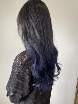 エトランジェ(Etrange) グラデーションブルー/ブルーカラー