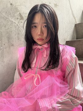 リル(Lilu) 2025.01顔周りで気分が変わるロングスタイル 北村しずく