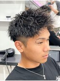 アップバング短髪ツイストスパイラルブリーチパーマツイスパ