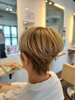 チーモ ハッピー ヘア メイク(CheeMo happy hair make) 女性らしいショートボブスタイル