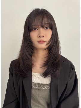 ヨーク(YOKE) レイヤーカットマッシュバンググレージュ暗髪顔まわり前髪