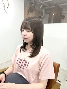 シーバイトリコ 市川(SEA by tricot) シアーアッシュ×レイヤーミディ
