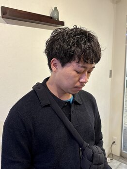 ディープ プラス ナカザキ(deep+nakazaki)の写真/【天六駅徒歩3分】メンズの眉カット・シェービング、パーマで男を上げる!男性も通いやすい落ち着いたサロン