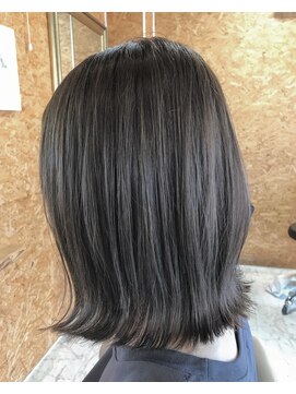 ハグ(Hug) [Hug][鹿沼]　結べる長さでパツっとブラント感＊ロブ