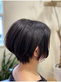 ショートボブ