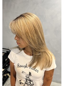 レヴィ 神楽坂(Levi) 外国人風ブロンドのハイトーンシャドールーツ