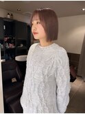 切りっぱなしボブ　暖色ベージュ　艶カラー