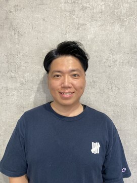 ムースヘアー(Muus hair) サイドパート×ブルーブラック