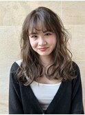 ミディアムパーマ ゆるふわ 春夏ヘア ブリーチなし ベージュ
