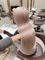 ロンド レア 天神大名店(Lond Le’a) ブリーチで作るホワイトベージュ１