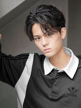 カライング(ing) スーツ短髪ツーブロック束感モテる黒髪シークレットパーマ流行