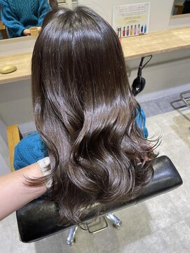 リタ(rita.) まつだて/レイヤー/チョコレートブラウン/艶髪