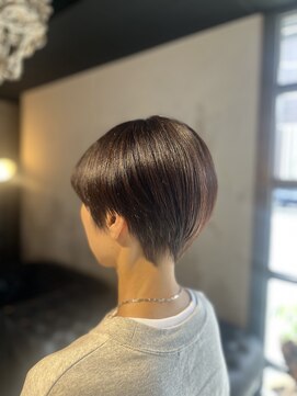 サンカリ 真法院店(SANKARI) 【襟足スッキリ丸みショート】