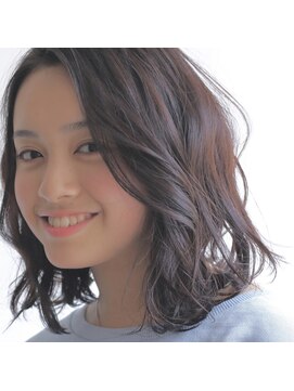 マル(MARU) 大人フェミニン