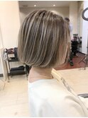 バレイヤージュ　ハイライト　ブリーチ　ボブ　コントラスト
