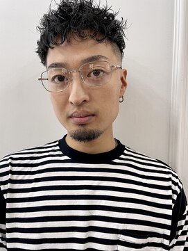 クワトロ オム 大阪梅田(QUATTRO HOMME) クロップスパイラルパーマ