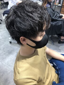 ノイ(Noy) 無造作スパイラルマッシュ