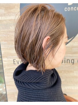 グロウ ヘアデザイン(grow) かきあげボブ