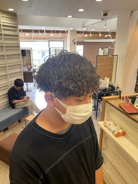 ナンバー エミライ 溝の口(N° emirai) 爽やかツーブロック刈り上げ束感アップバング