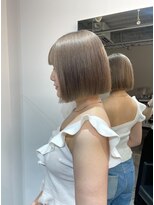 ニトバイアンキシム(nit by ahnkism)&nbsp;ボブミルクティーベージュブリーチダブルカラー堀江