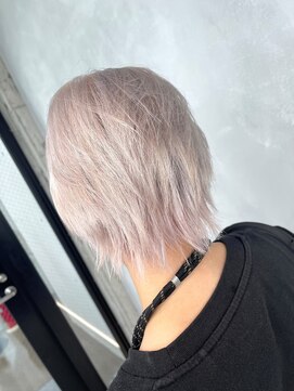 アコ(Aco) ミルキーホワイト/ブリーチ2回必須