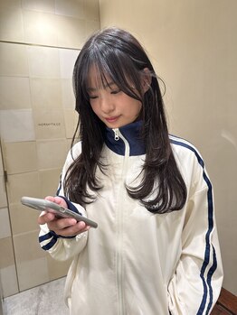 エルミタージュ(HERMITAGE)の写真/【梅田】顔周りウルフカット×デザインカラーで小顔も叶う!ブリーチスタイルも長く楽しめる再現性◎