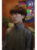 エディ(Edy)&nbsp;マッシュウルフ波巻きスパイラルパーマメンズパーマ眉毛カット