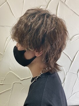 ナディアバイカリス(Nadia by charis) ツイストスパイラル|メンズウルフ|波巻きパーマ