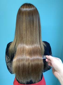 リーホリエ(Lee Horie) パサつき知らずの美髪