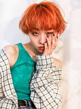 テトヘアー(teto hair) マッシュショート、オレンジベージュ、ブリーチカラー
