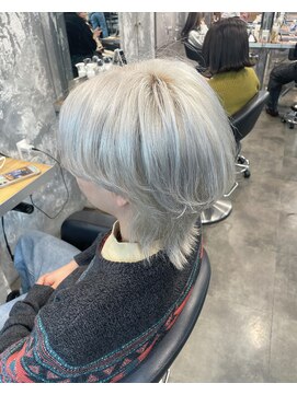 スリー 横浜(THREE) white silver