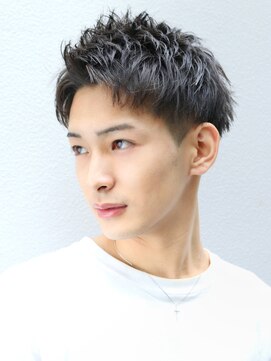 クロト 福岡本店(KUROT) 黒髪刈り上げショート