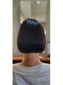 バンプ バイ ヘッドライト 用賀店(BUMP by HEADLIGHT) ナチュラルストレート×ミニボブ