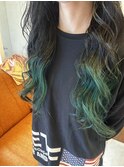 グラデーションカラー　推しカラー　ブラック×グリーン