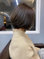 オズ 安積店(OZ)&nbsp;安積顔周りレイヤーボブダブルカラーショートヘアグレージュ韓国