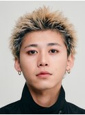 渋谷スパイキーショートハイトーンカラーホワイトベージュカラー