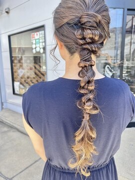 ラックセカンドスペース(LUCK 2nd SPACE) 【お呼ばれヘアセット】タイト系編みおろし　畑瀬彩華