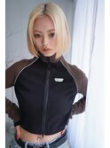 ブロンドボブ　切りっぱなしボブ　金髪