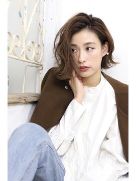 ソース 梅田(SOURCE) 艶髪♪外ハネかきあげバング