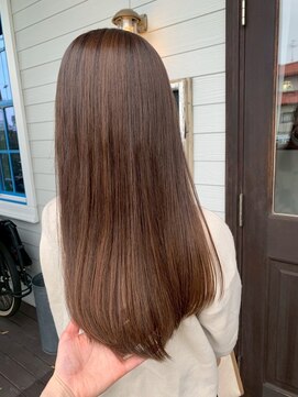 ハイライトカラーツヤ感ロングストレート