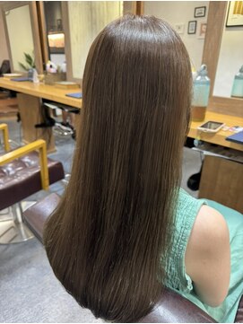 リリアン バイ リトル(Lilian by little) 明るめベージュ