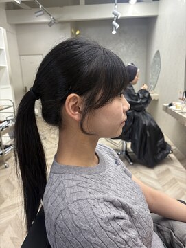 モニュメント(Monument) 結んでも可愛い顔周り