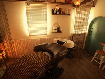 プティ カプリス(Petit Caprice)の写真/髪と頭皮のケアはもちろん、日頃の疲れやコリもスッキリ解消◎頭皮から美しく健康な美髪へ導きます♪