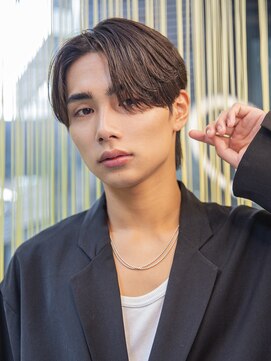 シティ(CITY) フェザーパーマブルーブラックショートセンターパートガイルヘア