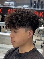 フィフスパーク(fifth PARK) 渋谷スペインカールラルフカール刈り上げ高めツーブロックメンズ